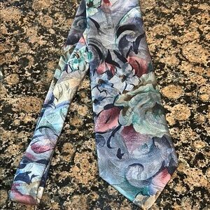 Lyntone Floral Tie